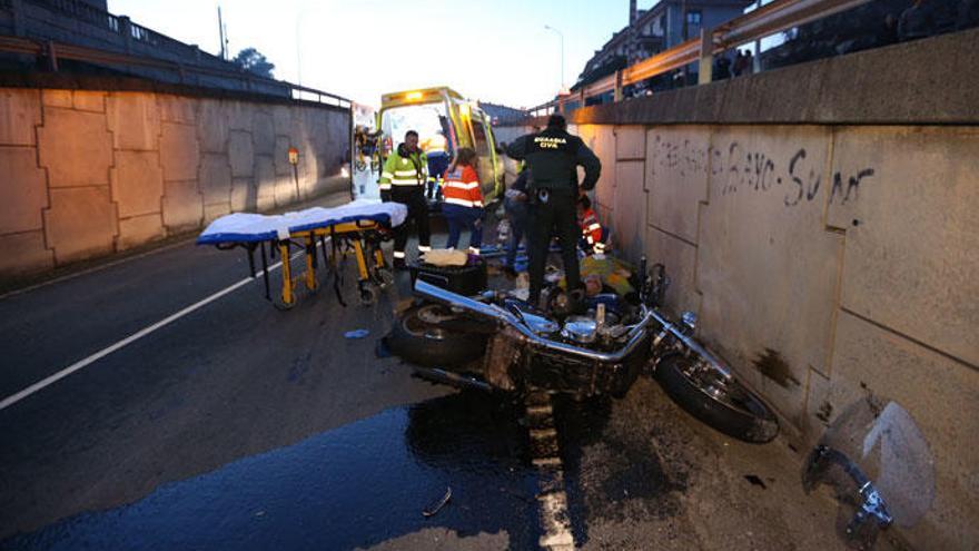 Dos motoristas heridos graves en un accidente de tráfico en Salceda