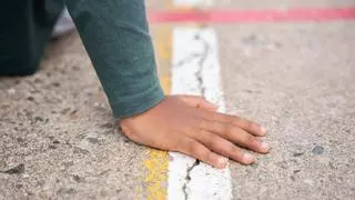 Vic elimina el bus escolar para alumnado vulnerable al que el plan antisegregación envía a escuelas alejadas de sus casas