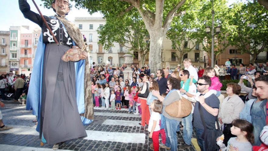 Una de les cercaviles de la Colla Gegantera de Figueres