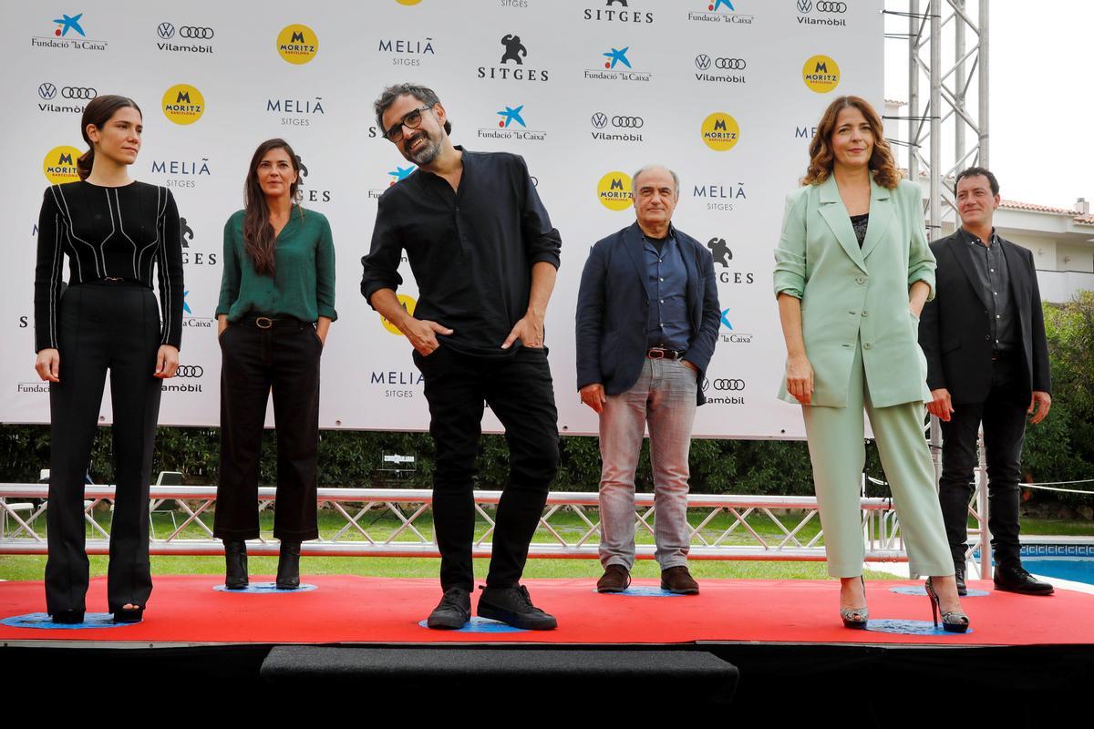 Lluís Danés (en el centro) con su equipo en el Festival de Sitges.