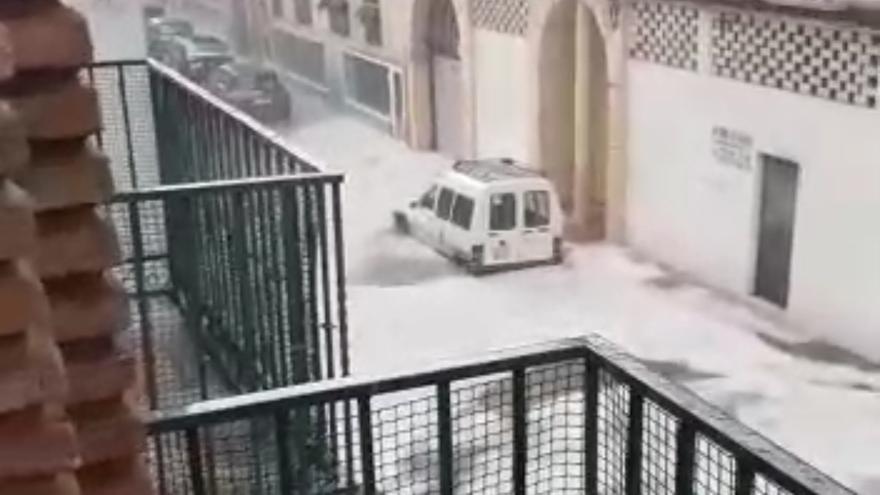 Estado de una calle en Pozoblanco tras la tormenta