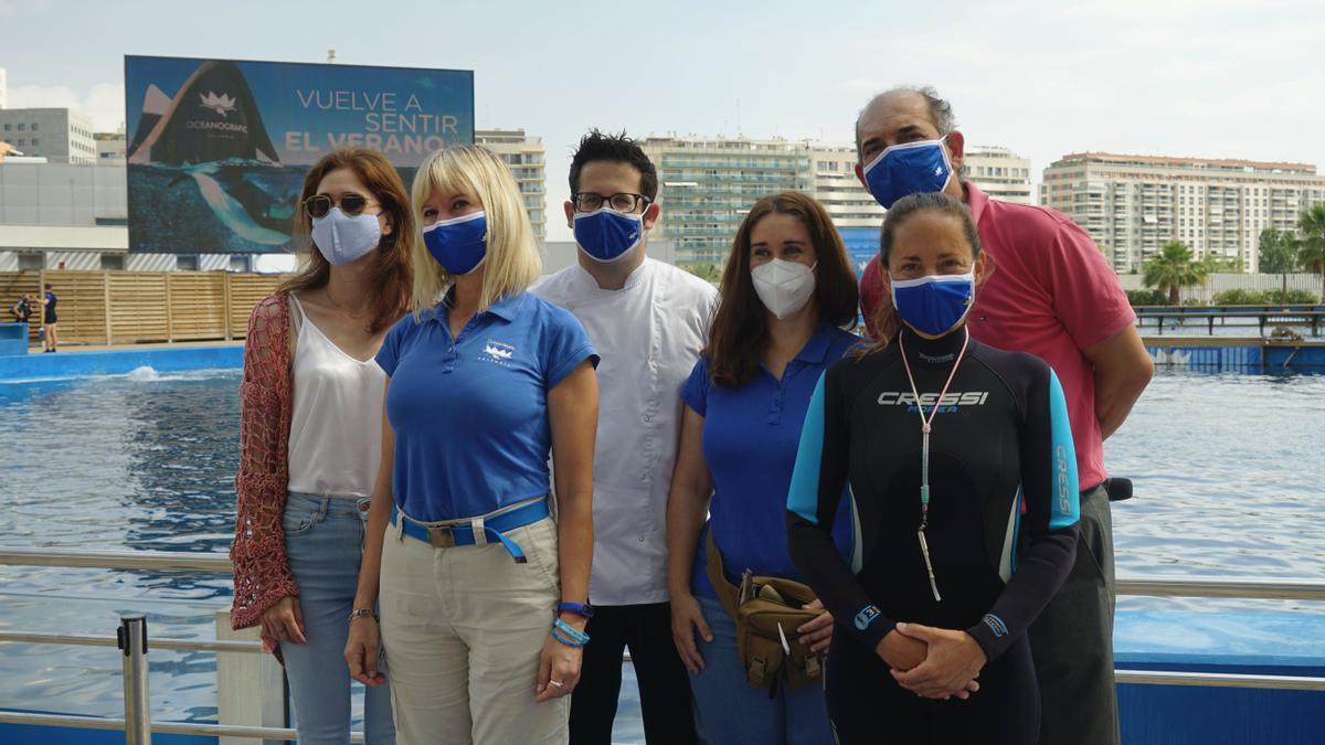 Foto de los presentadores del nuevo programa de verano.