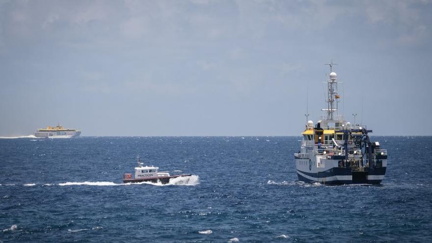 Hallan en el mar dos botellas de buceo de Tomás Gimeno