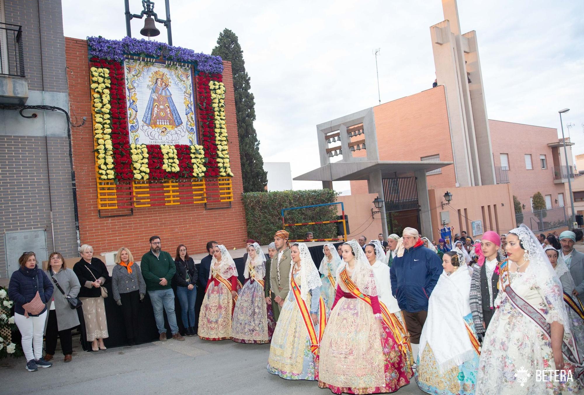 Bétera celebra la Ofrenda a la Mare de Déu de las Fallas de 2023