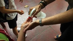 La Covid situa els escolars i les seves famílies en la diana de la sisena onada