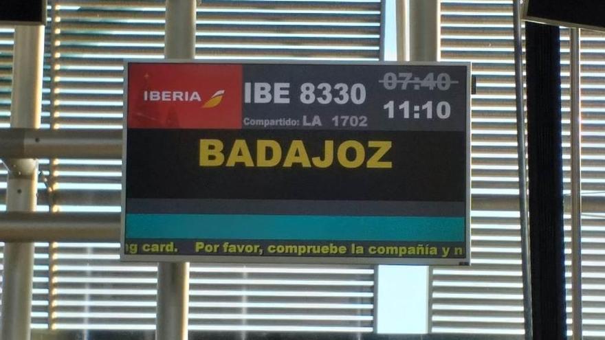 Nuevo retraso en el vuelo Madrid-Badajoz por la niebla