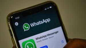 Grups de WhatsApp per estafar amb falses ofertes laborals: apareixen nous ciberfraus col·lectius