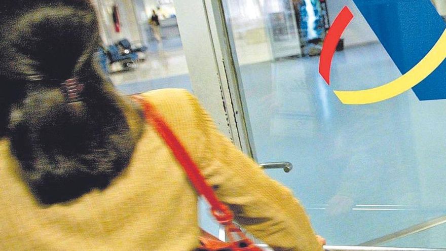 Cuidado con las transferencias de padres a hijos: lo que ocurre si Hacienda descubre que tienes de repente un dinero inesperado
