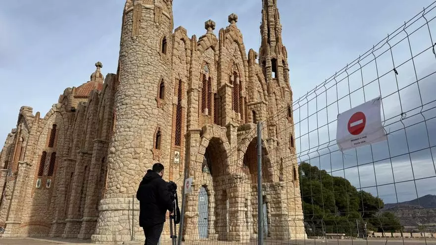 Grietas en el Santuario de Santa María Magdalena de Novelda