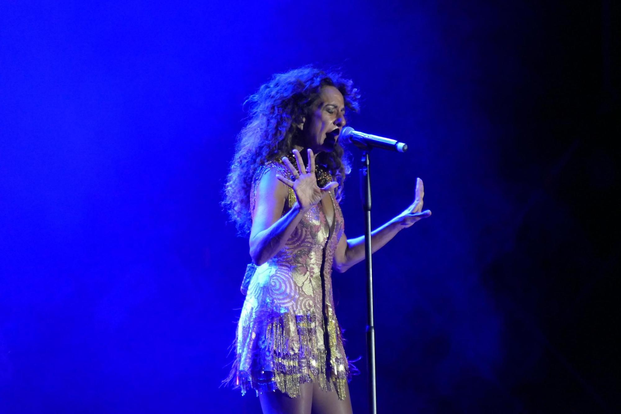 Roses es rendeix davant Rosario Flores a Sons del Món