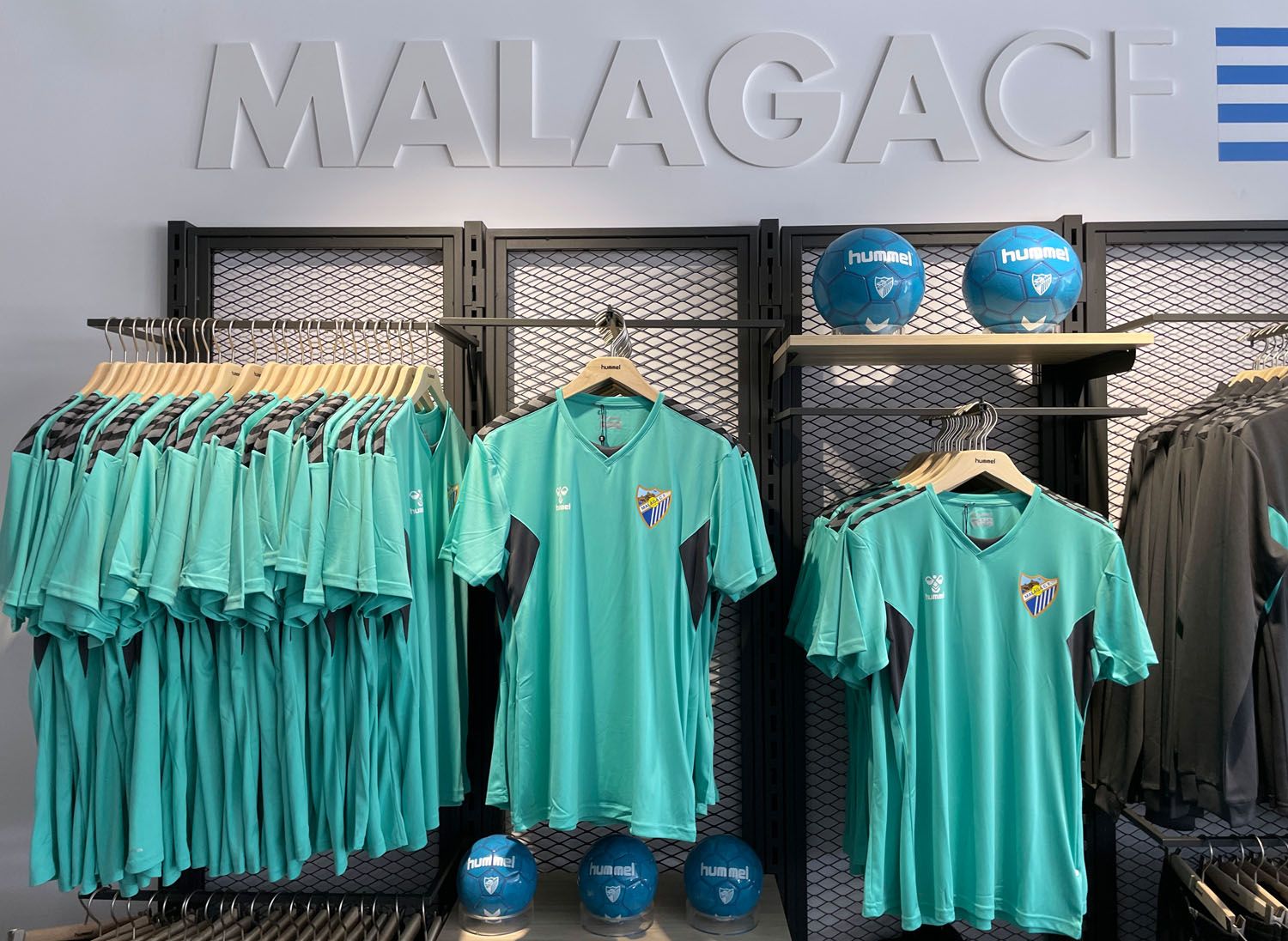 Así son las nuevas camisetas del Málaga CF para su estreno en Primera RFEF