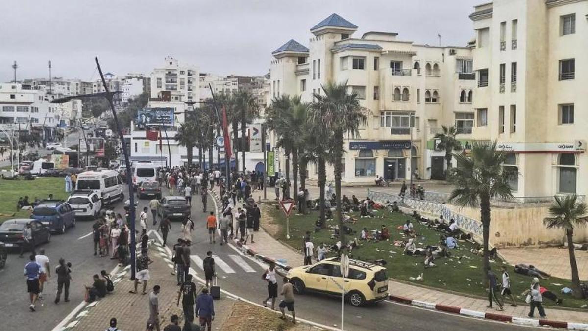 Migrants pels carrers de Ceuta