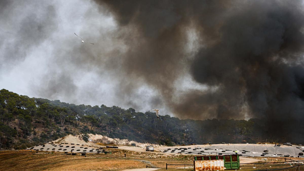 Nuevo incendio en el vertedero de Ibiza