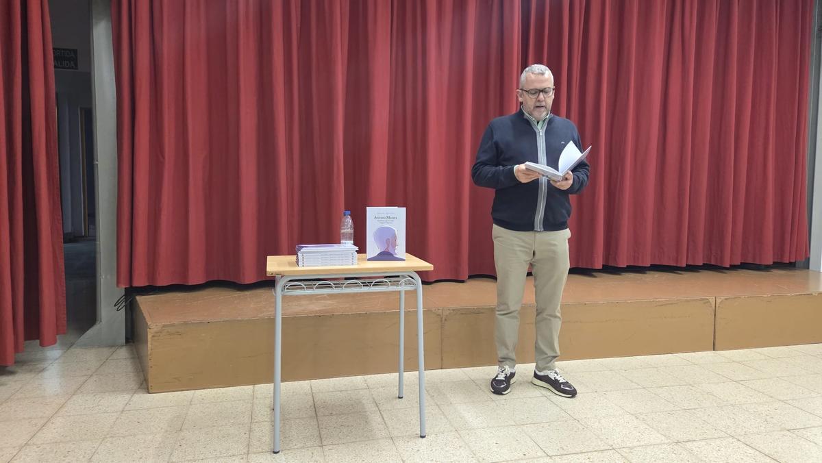El escritor Antoni Planas explicó los detalles del libro