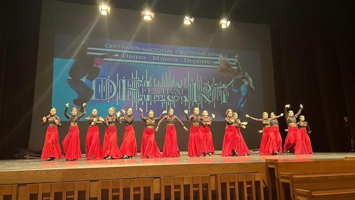 VÍDEO: Representaciones en el Auditorio de Pola de Siero, en DelArt Festival, con 1.700 participantes
