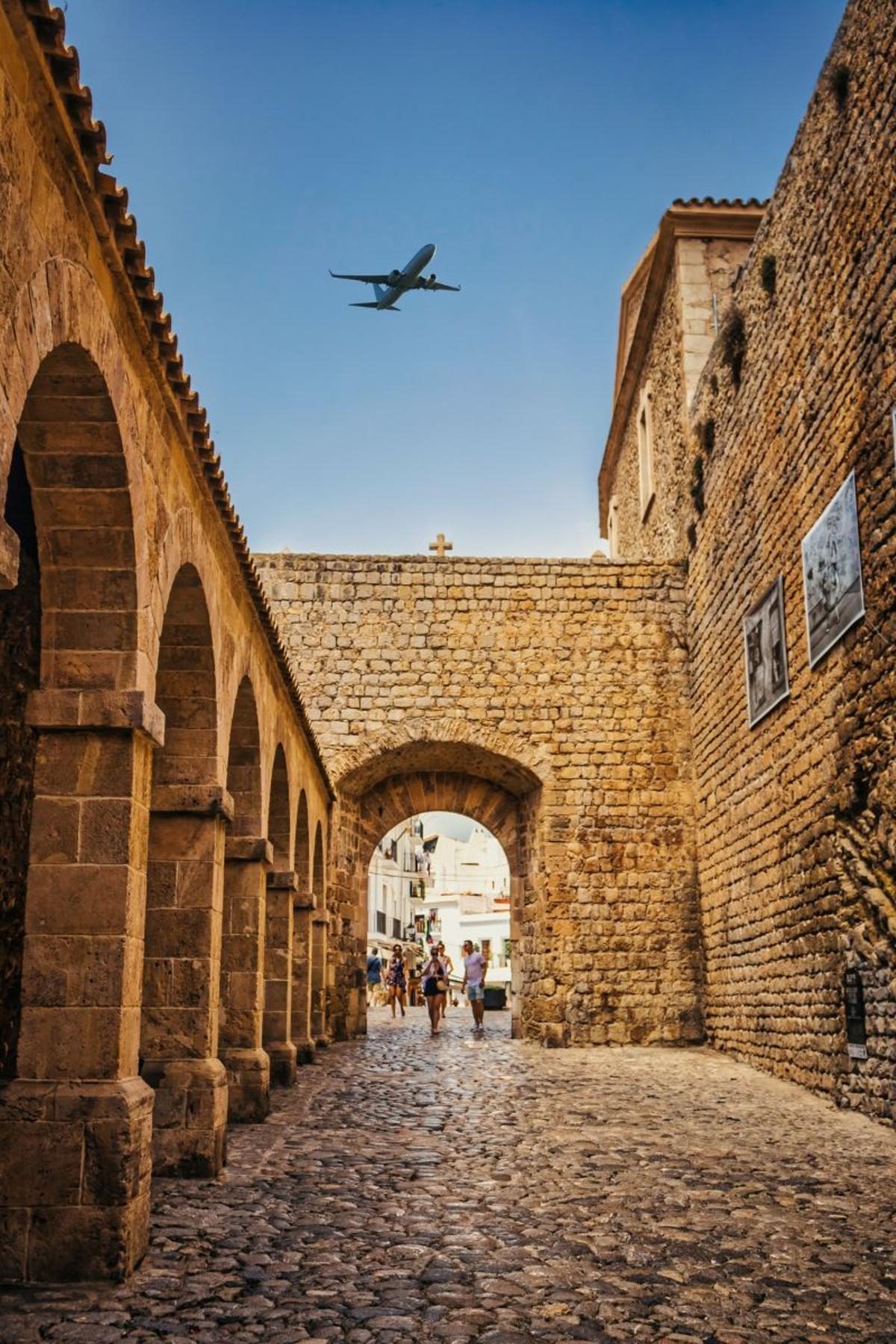 Dalt Vila, La Ciudad Amurallada De Ibiza Declarada Patrimonio De La Humanidad Por La Unesco.
