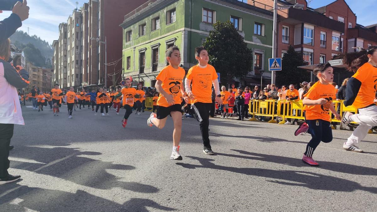 Un millar de personas en la Carrera Galbán de Mieres, ¿estuviste en la prueba?