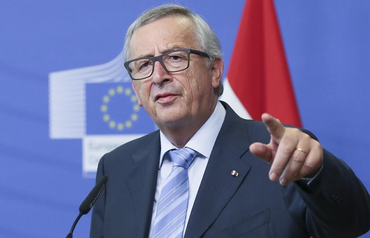 HOS1 BRUSELAS (BÉLGICA), 22/06/2016.- El presidente de la Comisión Europea, Jean-Claude Juncker, ofrece una rueda de prensa sobre el brexit en Bruselas, Bélgica, hoy 22 de junio de 2016. Según los últimos informes, el 45 por ciento de los votantes británicos están a favor de la permanencia del Reino Unido en la Unión Europea, mientras el 44 por ciento está en contra. EFE/Olivier Hoslet