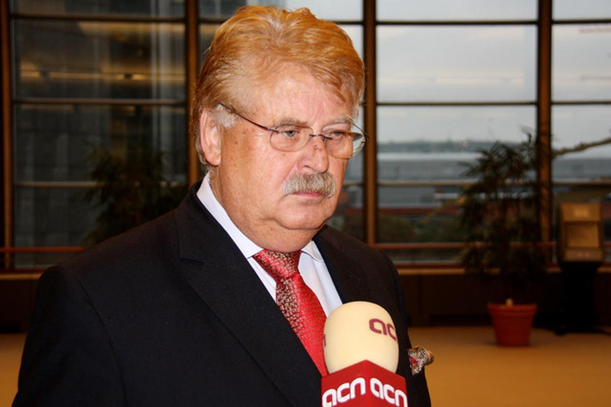 Elmar Brok, president del Comitè d’Exteriors del Parlament Europeu, durant l’entrevista.