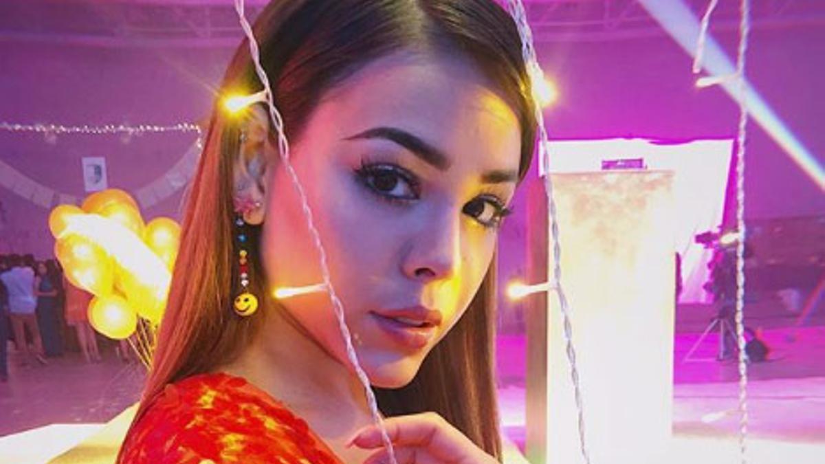 Danna Paola con disfraz de Harry Potter