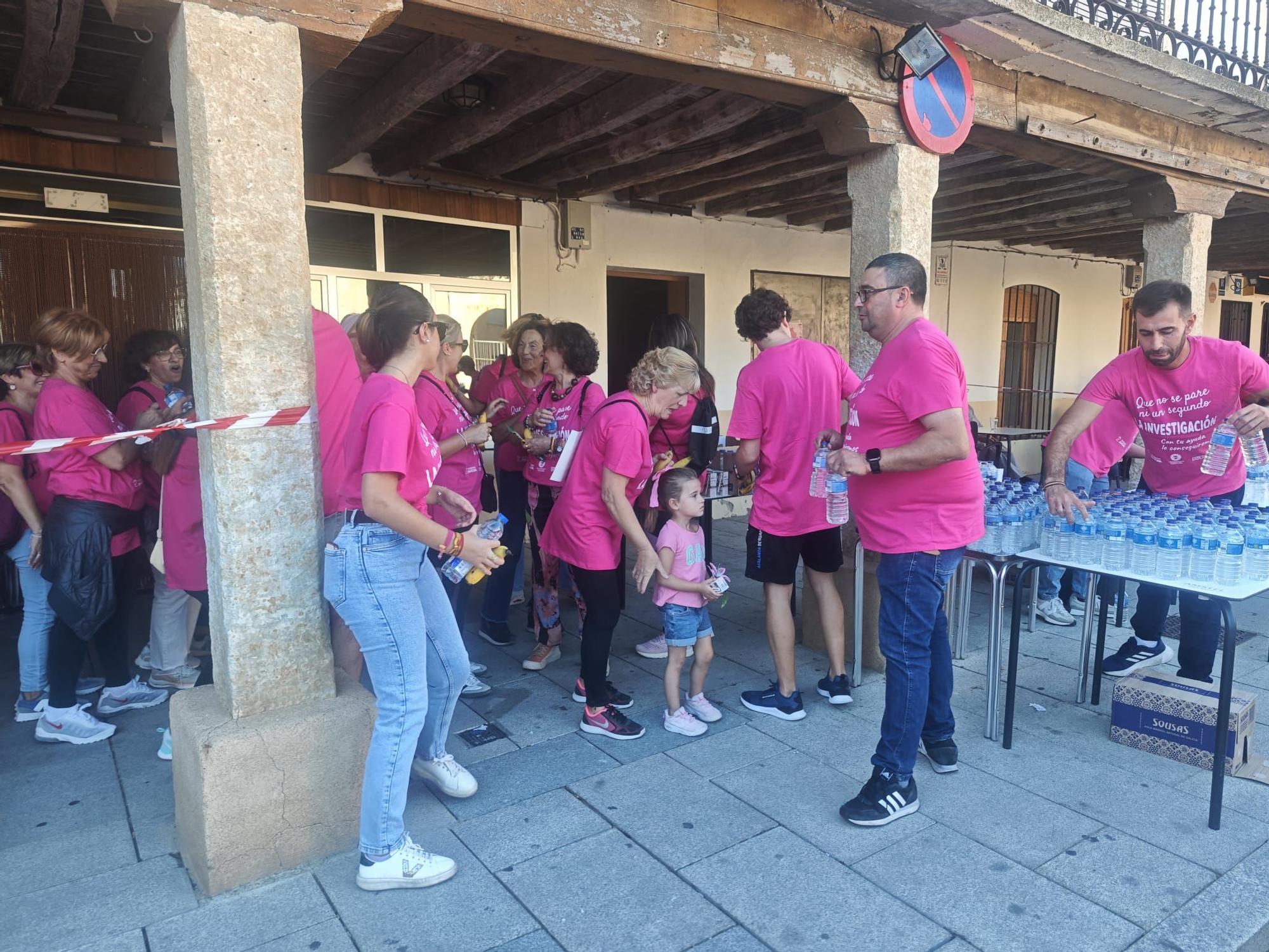 GALERÍA | La marcha de Fuentesaúco por el cáncer en imágenes