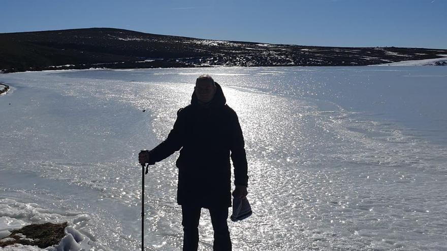 La laguna de Peces, en Sanabria, congelada