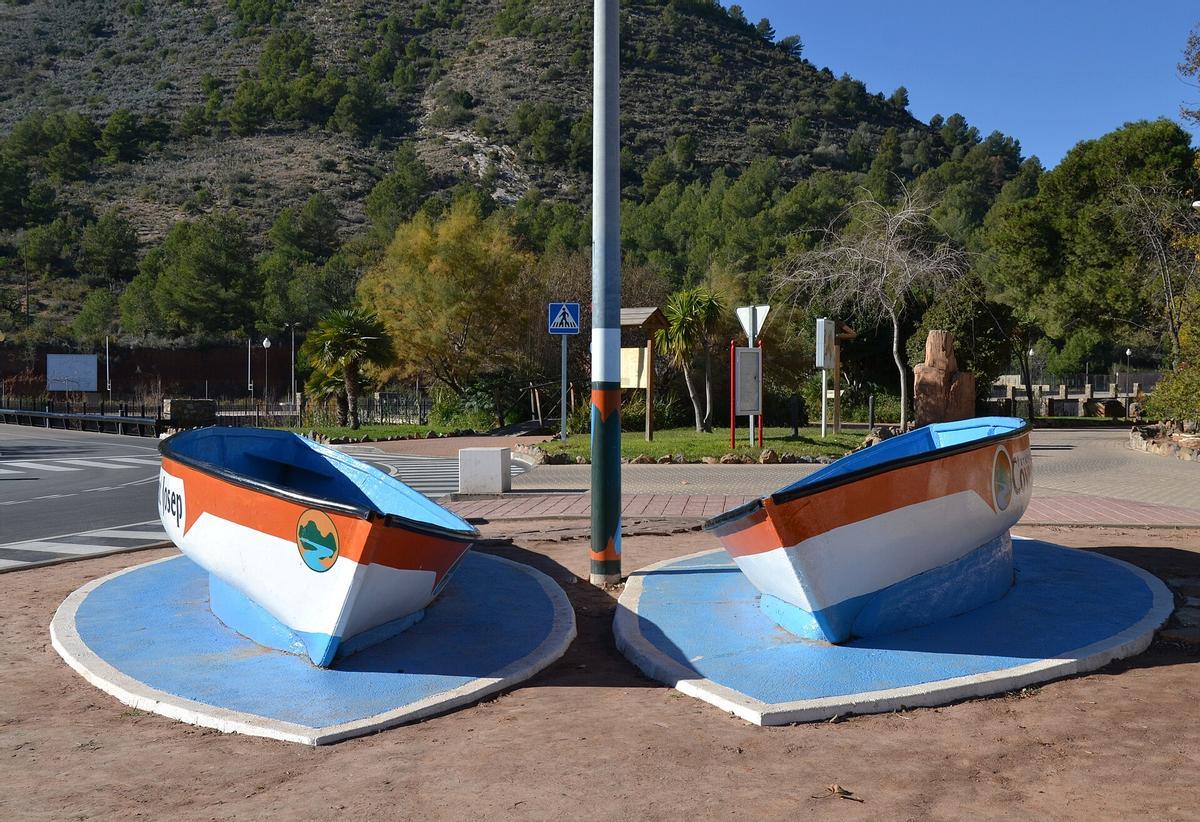 Entrada a las cuevas desde el pueblo.