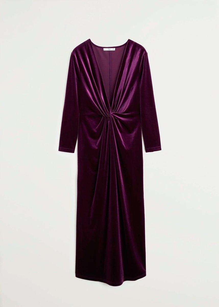 Vestido de terciopelo en lila de Mango. (Precio: 39,99 euros)