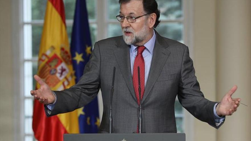 Rajoy intenta zafarse de la presión social con un pleno monográfico