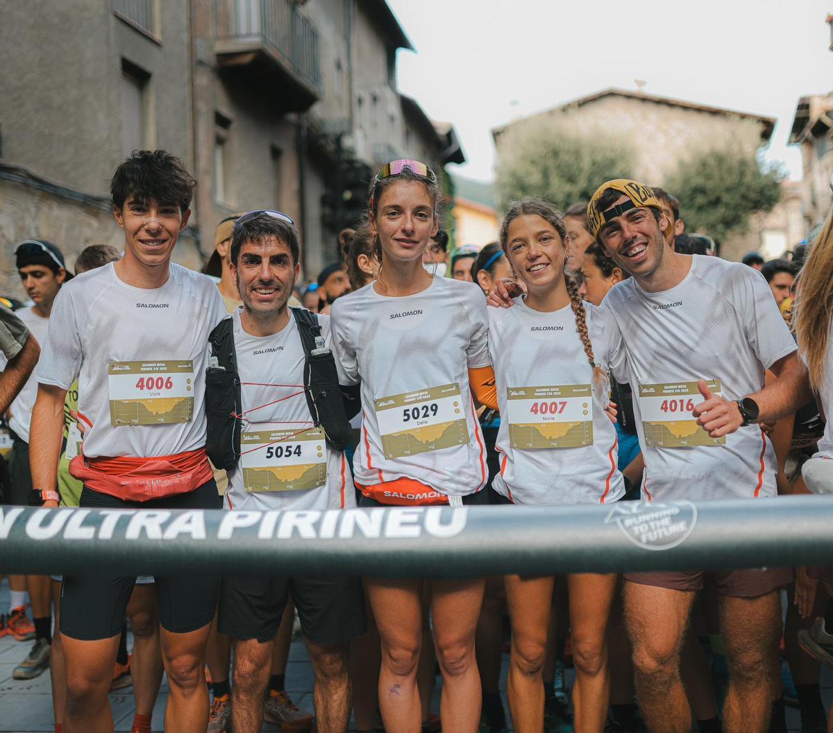 Núria, junto al resto del equipo de Salomon en la Ultra Pirineu