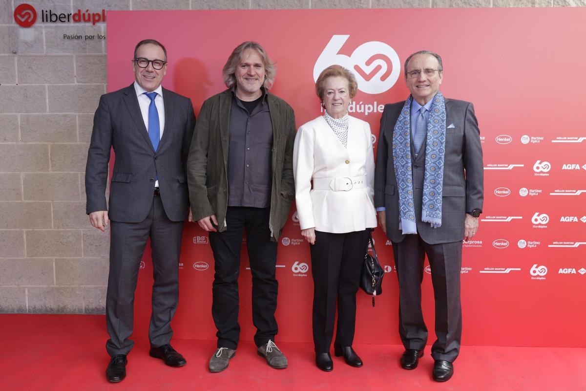 Victor Trillo, director general de Liberdúplex, Ángel Pérez (Ediciones Urano), Arantza Sarasola, Vicepresidenta de Prensa Ibérica y Javier Moll, presidente de Prensa Ibérica.