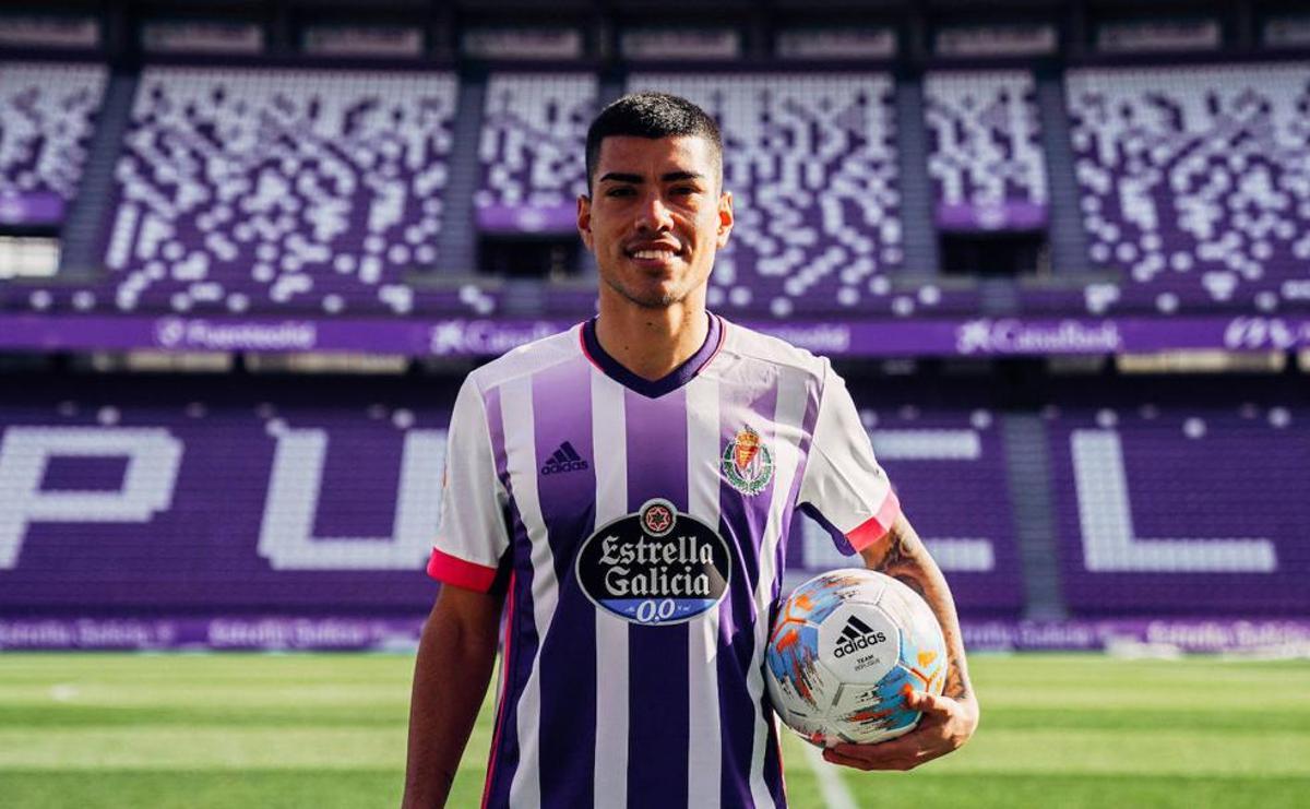 Lucas Olaza en su presentación con el Valladolid.