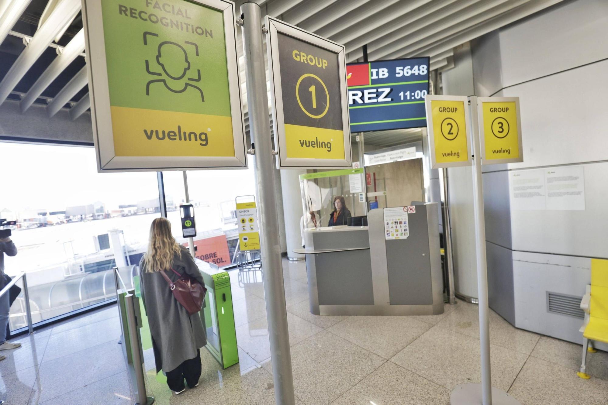 Vueling inaugura en el aeropuerto de Palma su sistema de identificación facial