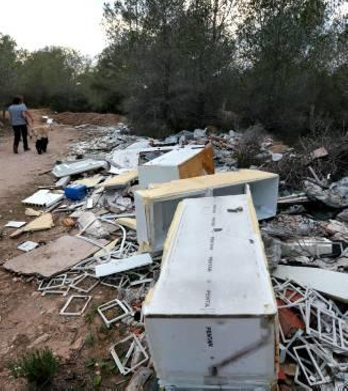 El camino de la basura de Serra Gelada