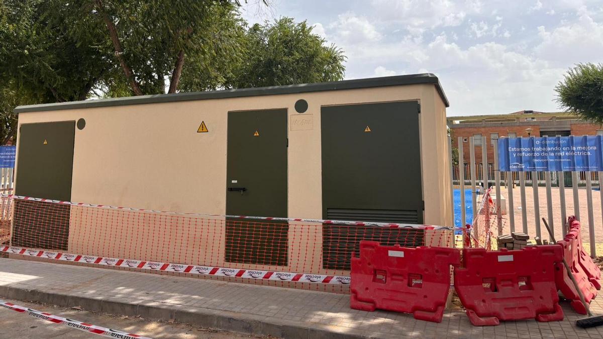 Imagen del nuevo centro de transformación instalado en Palmete este 23 de junio.