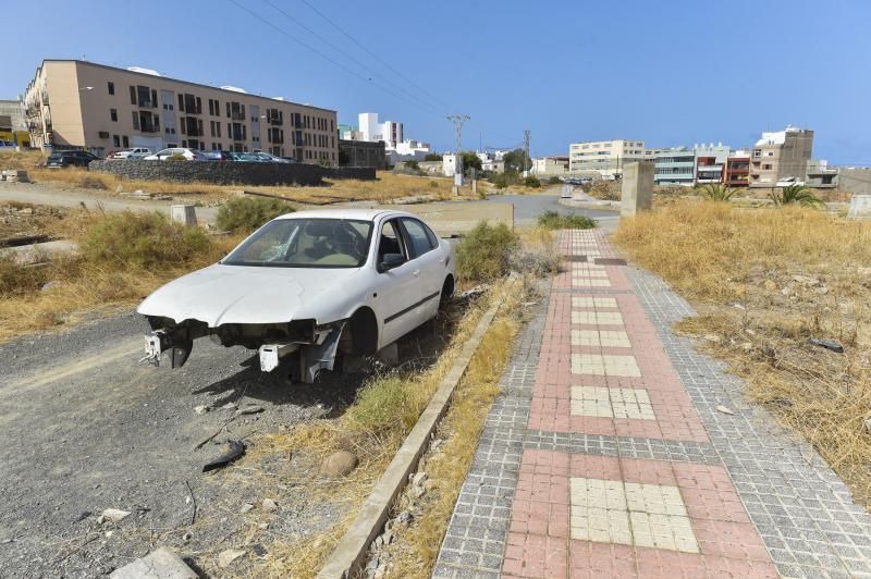 Zona de Arauz a medio urbanizar y abandonada