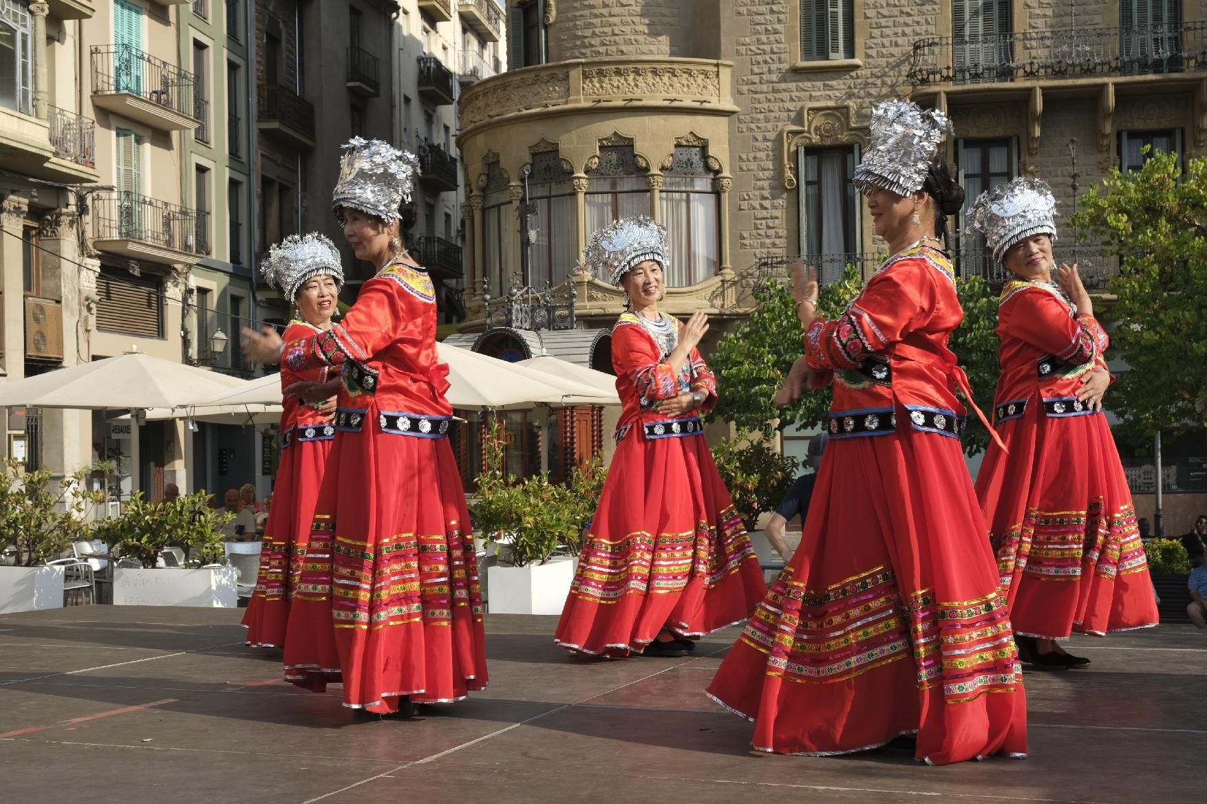 Manresa presumeix d'interculturalitat a Sant Domènec