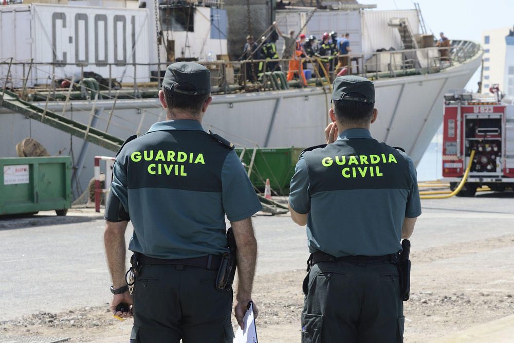 Incendio de un pesquero ruso en el Puerto