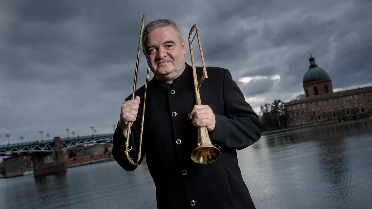 Una imagen de Daniel Lasalle, a los mandos del sacabuche en Les Sacqueboutiers.