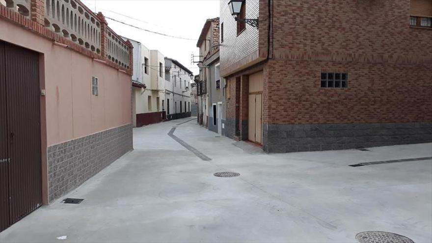 Finalizan las obras en la calle Llorente y la Ronda de la Villa