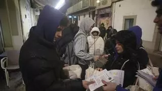 El turno de noche de la Policía Local en A Coruña: se cuadruplican las actuaciones por conflictos, gritos y peleas