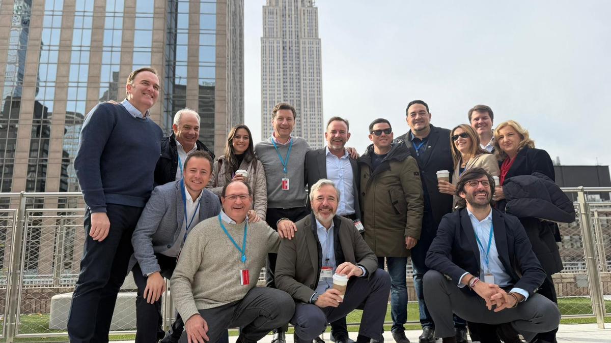 Fotografía de familia de la delegación aragonesa en Nueva York.