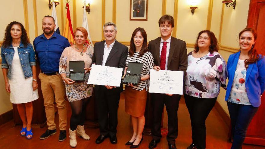 Premio al trabajo femenino