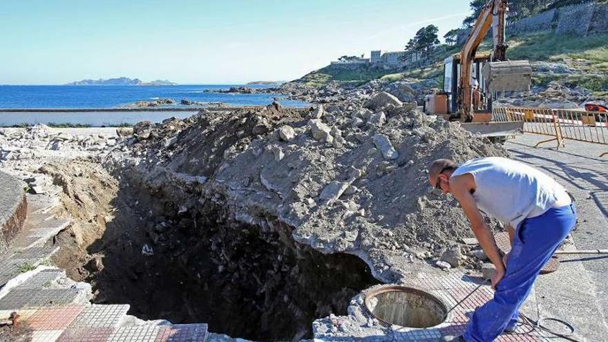 Cambio de canalizaciones en el bombeo de A Concheira