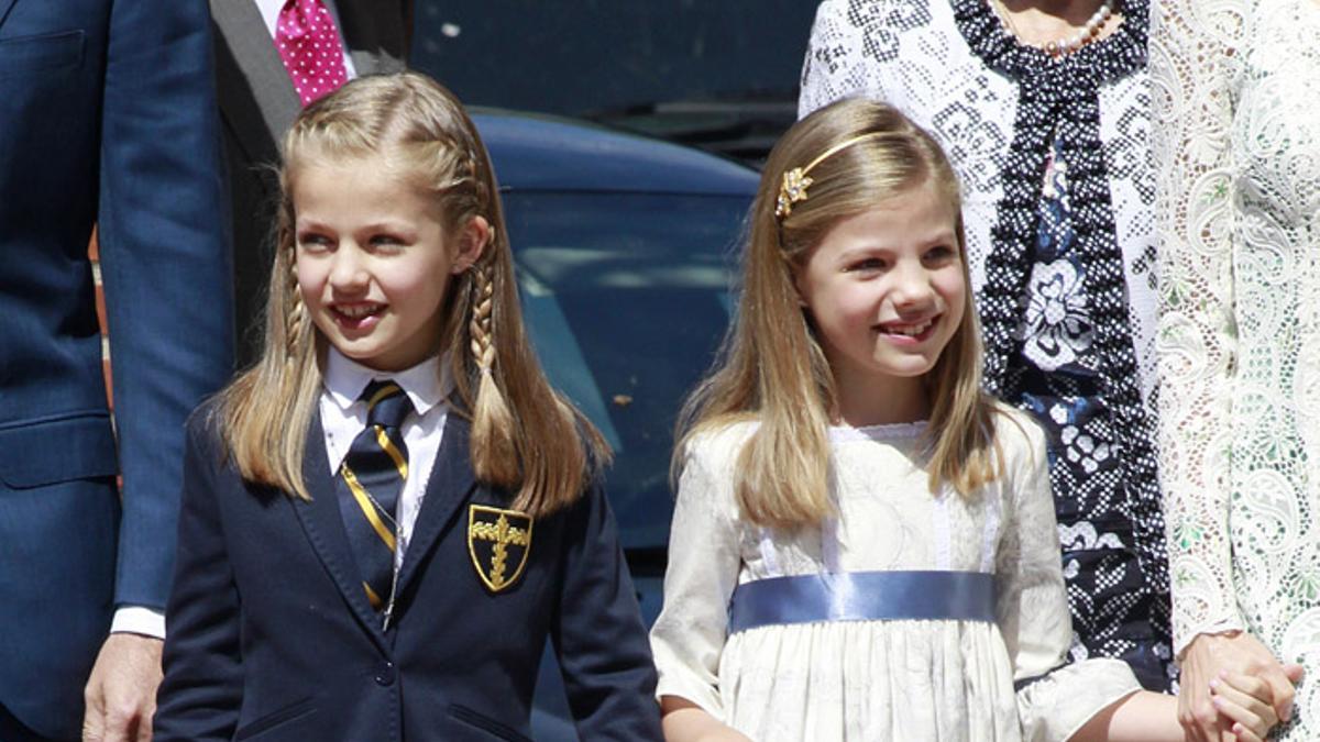 Sofía y Leonor en la Primera Comunión de la princesa