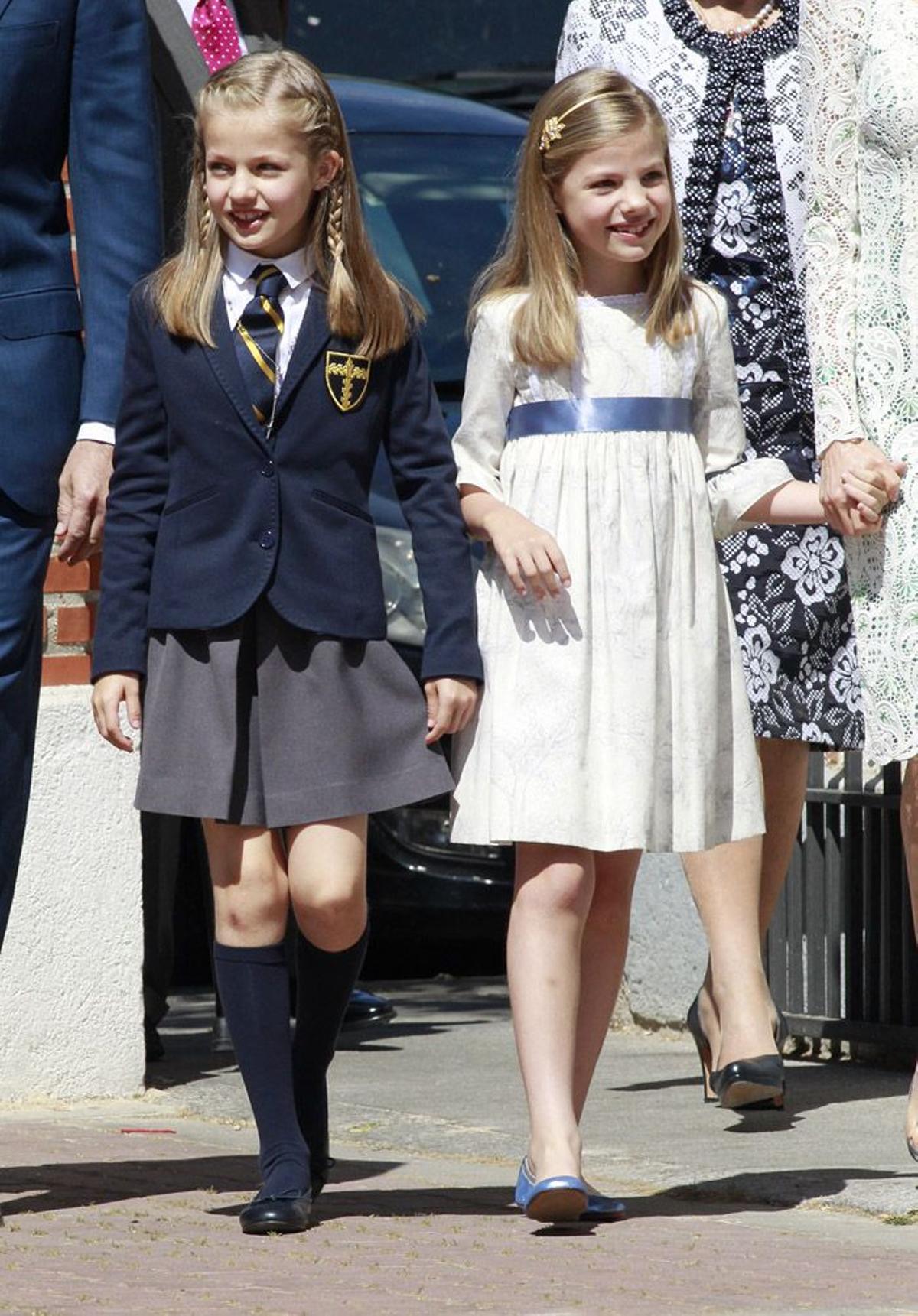 Sofía y Leonor en la Primera Comunión de la princesa