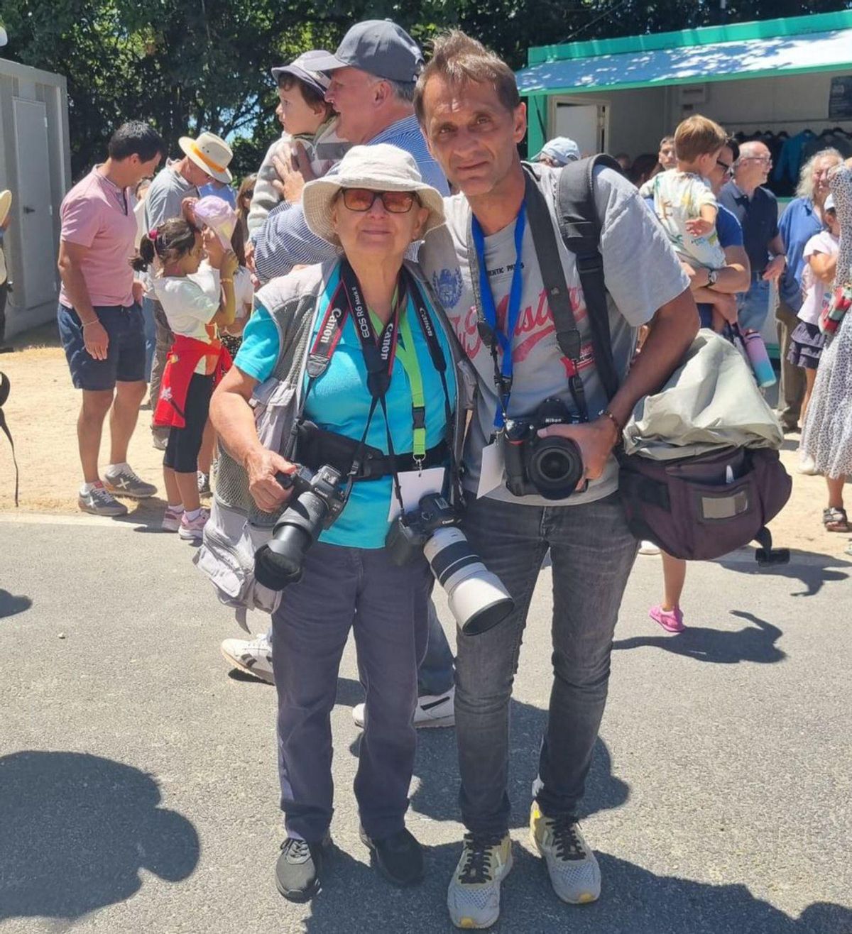 García Rodero con el fotógrafo de FARO, Javier Lalín.