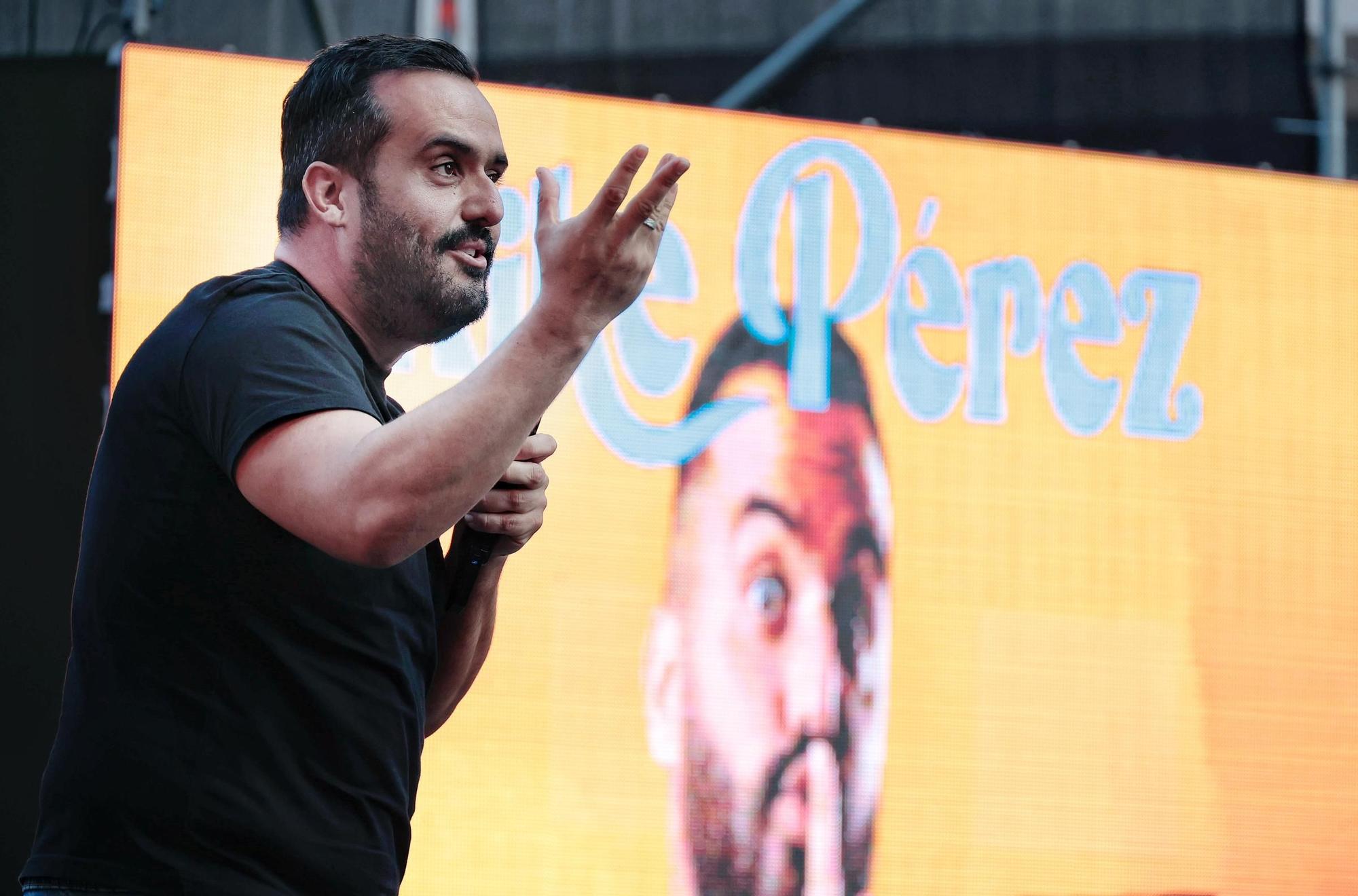 Kike Pérez durante su actuación