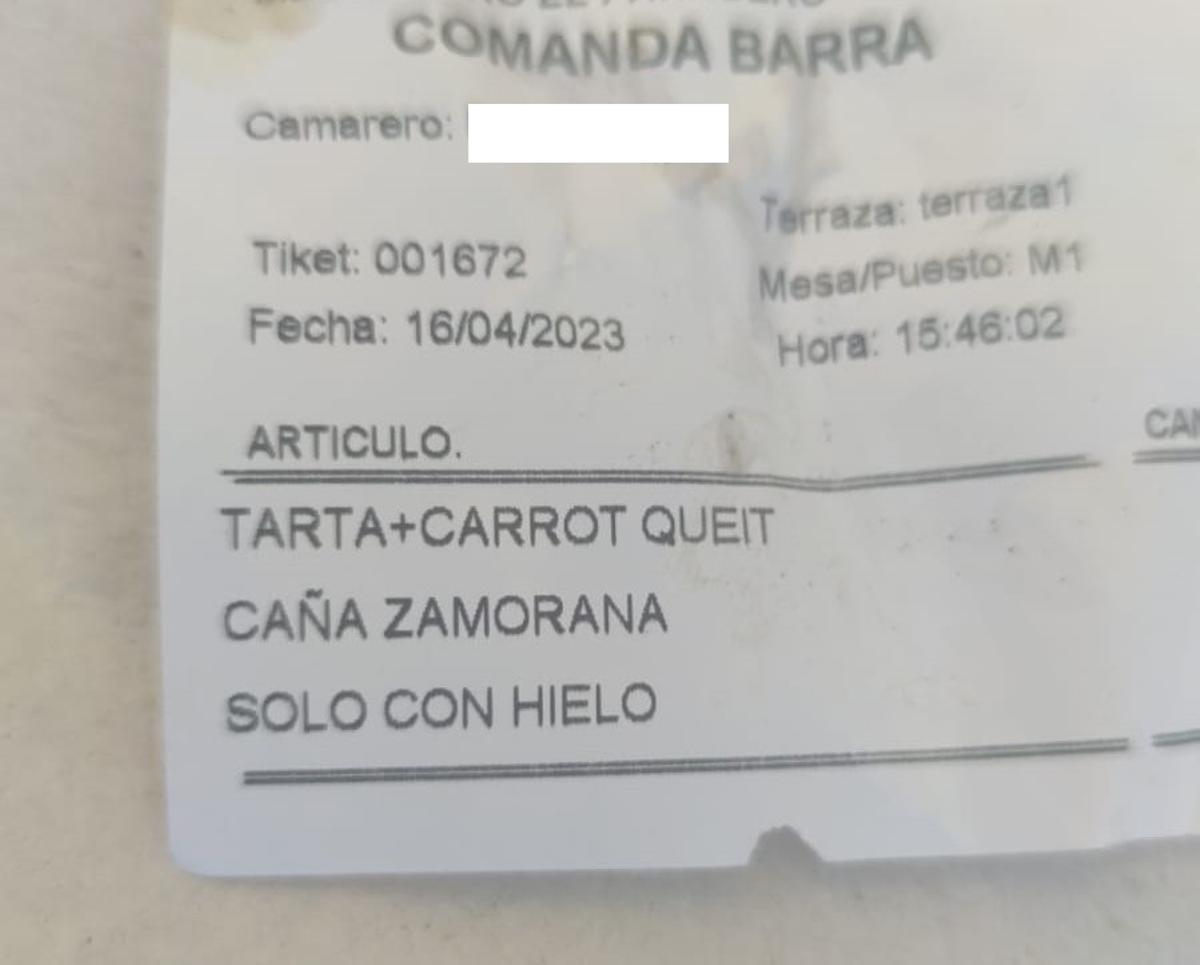 Ticket de un restaurante de Zamora donde aparece reflejada la carrot cake o queit