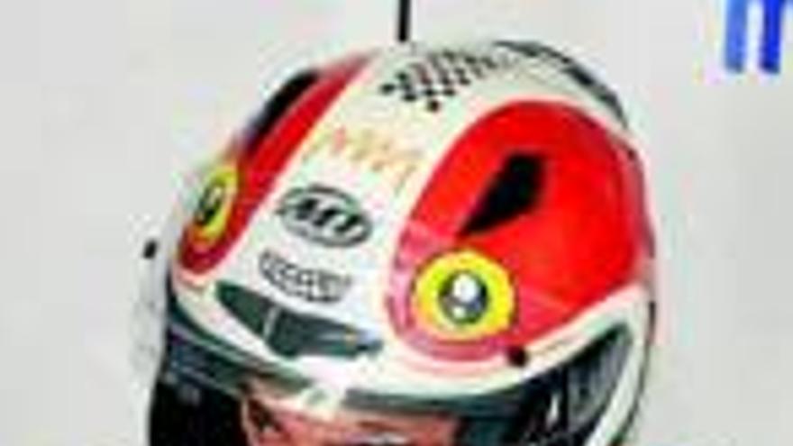 Casco con diseño de un extremeño en    el Mundial